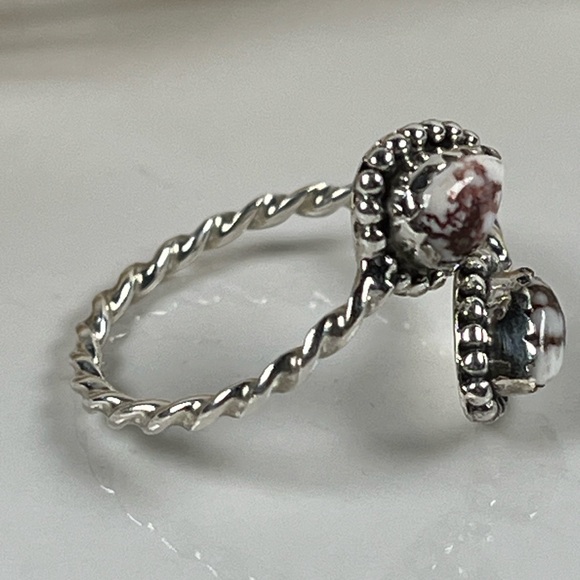 Solid 925 Sterling Silver Wild Horse Bypass Gemstone Ring Size 8 Adjustable - Picture 10 of 10